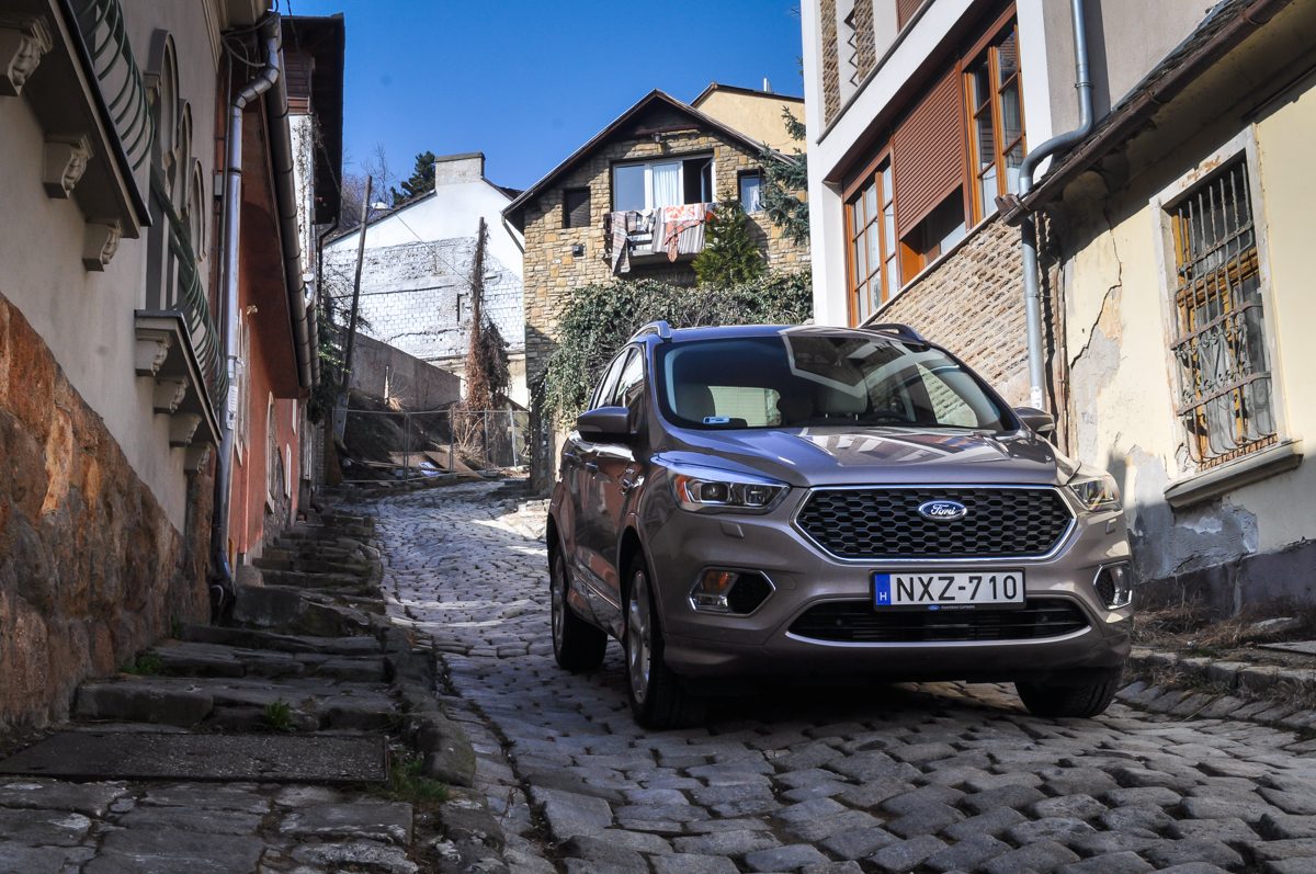 FORD KUGA