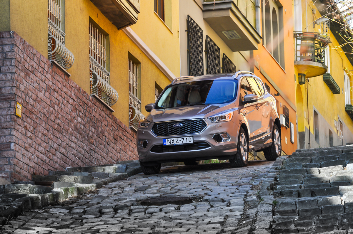 FORD KUGA