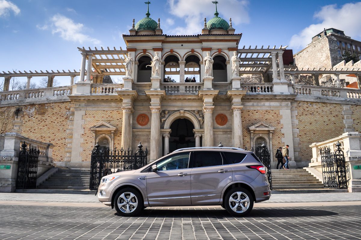 FORD KUGA