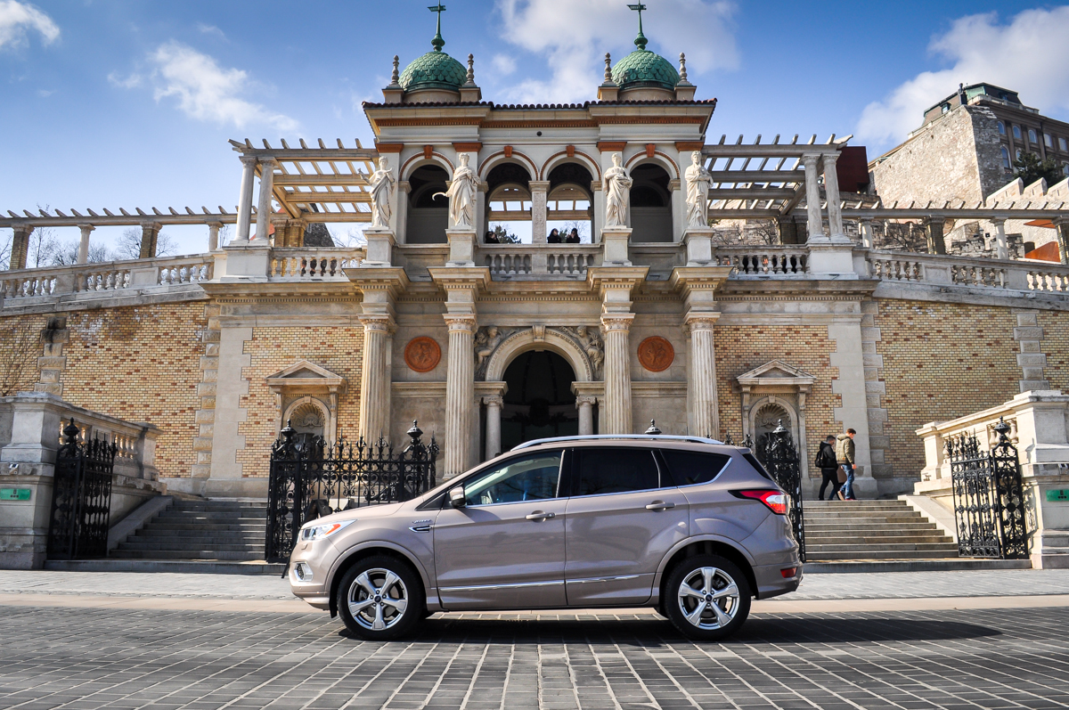 FORD KUGA