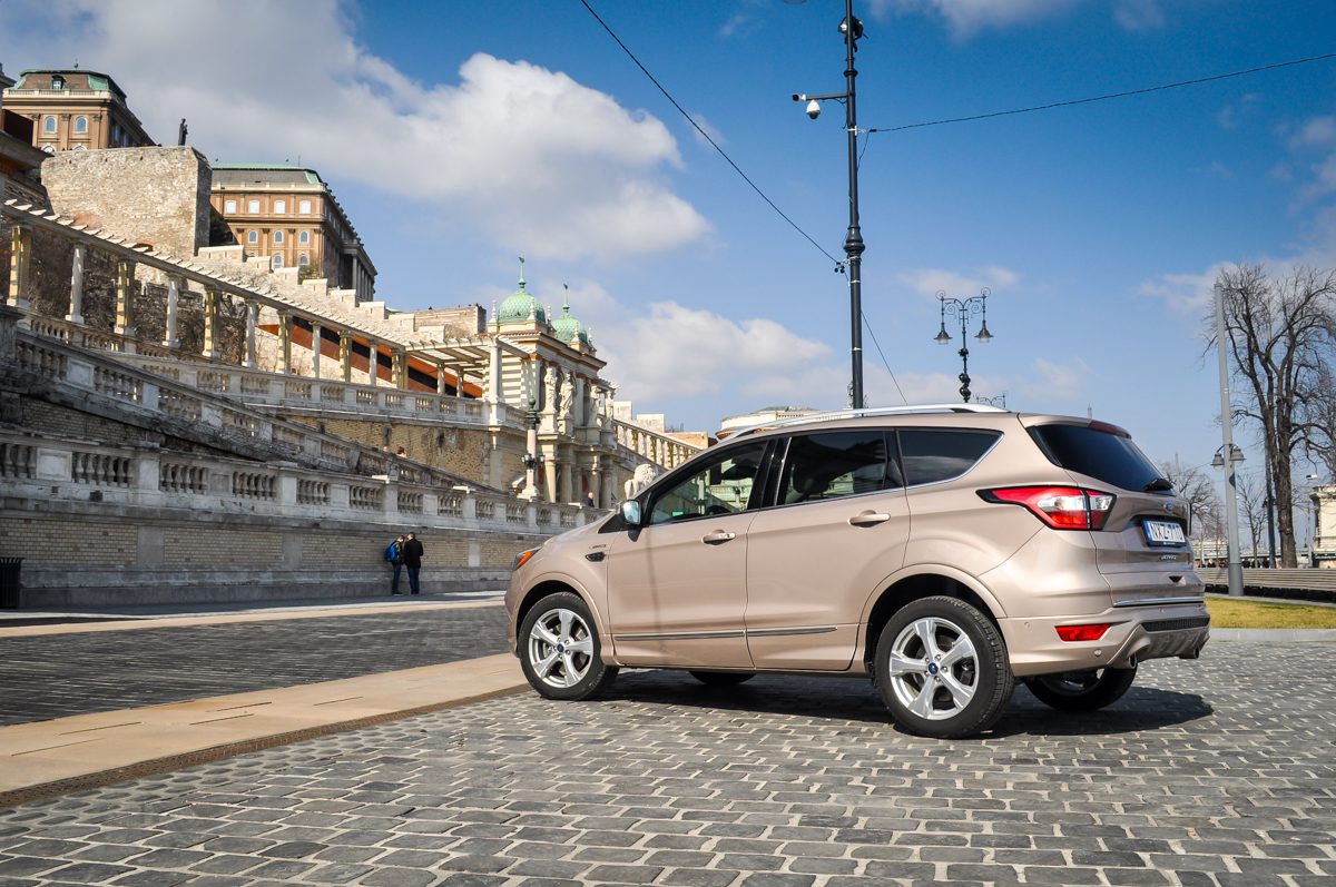 FORD KUGA