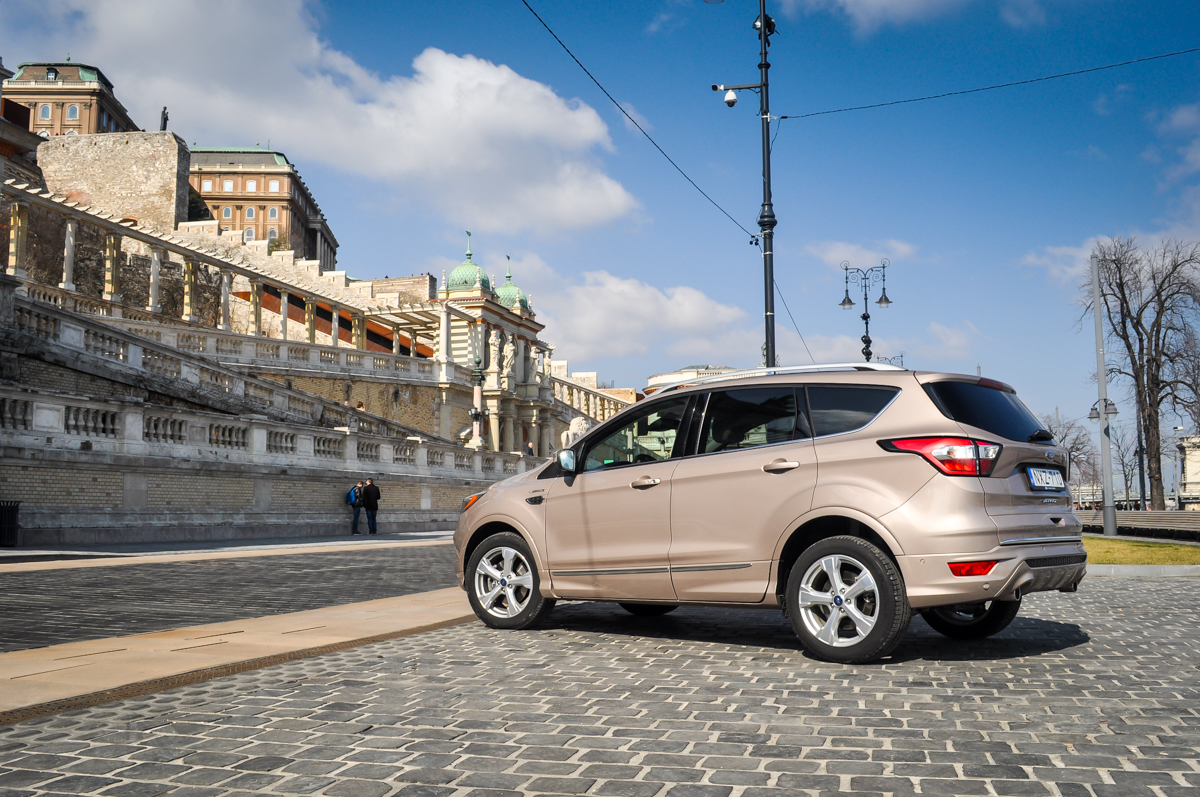 FORD KUGA