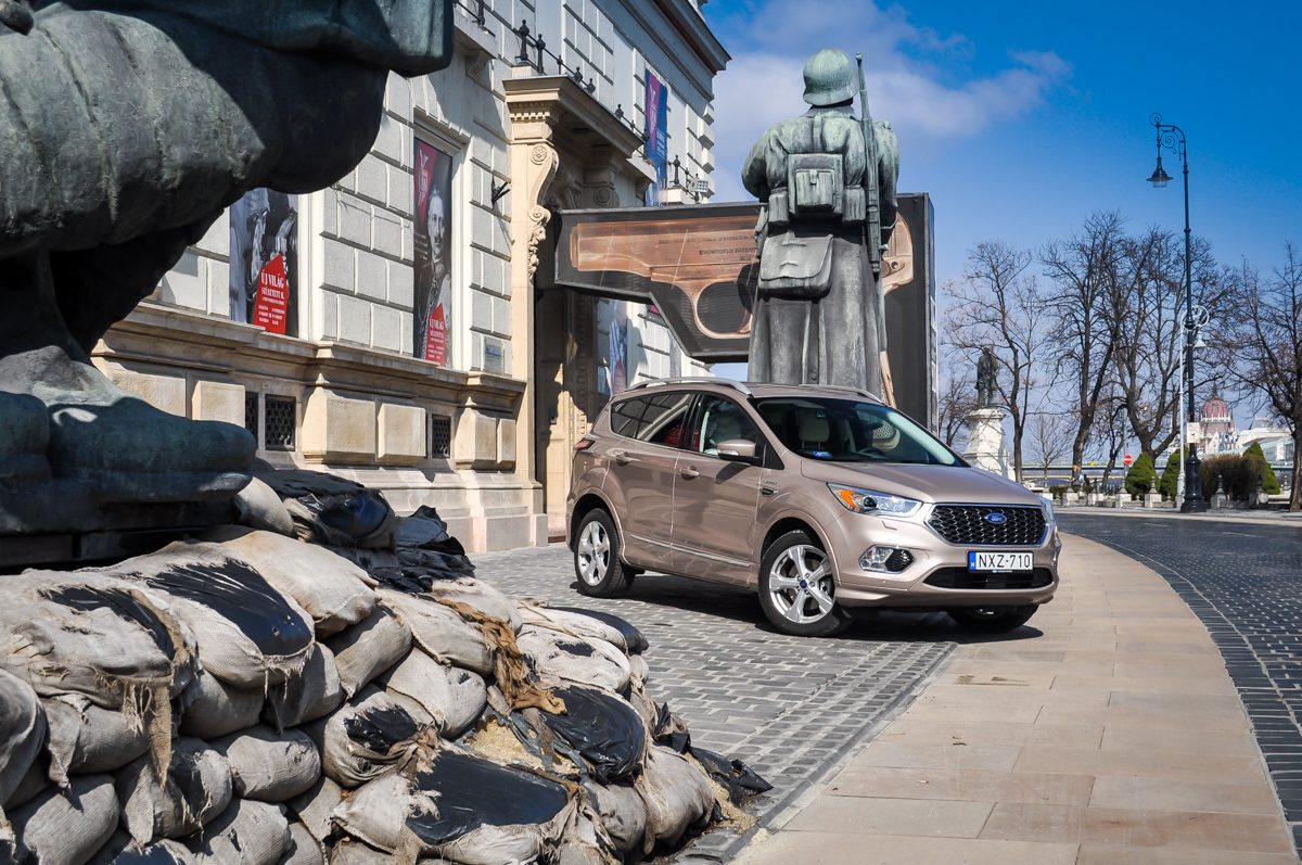 FORD KUGA
