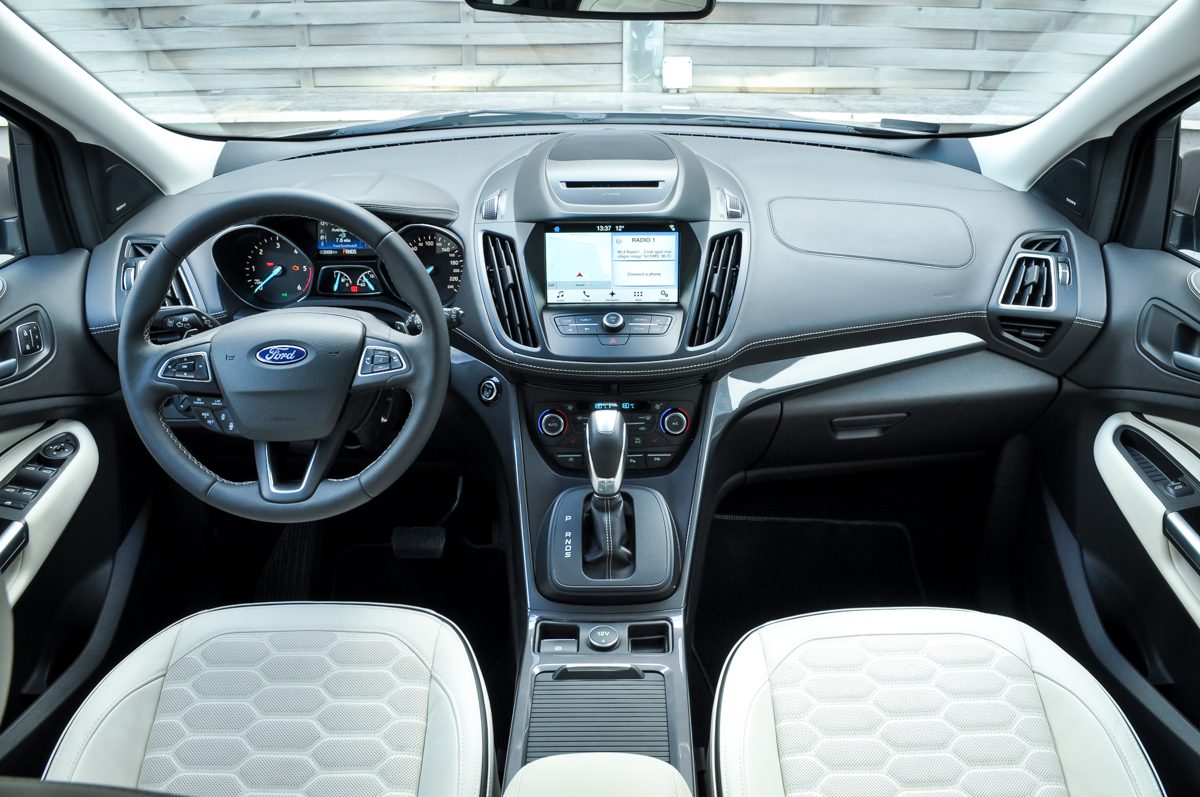 FORD KUGA
