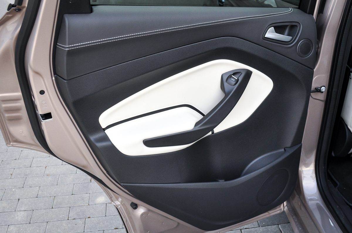 FORD KUGA