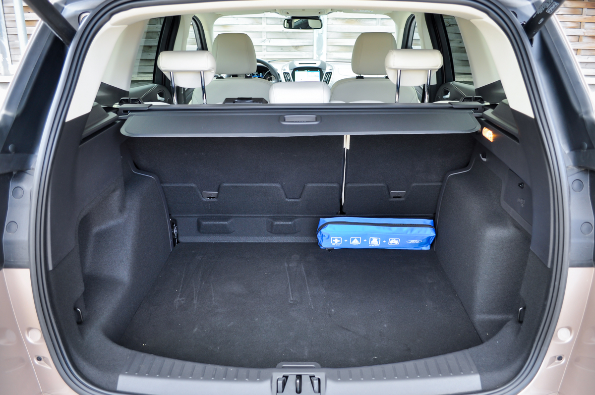 FORD KUGA