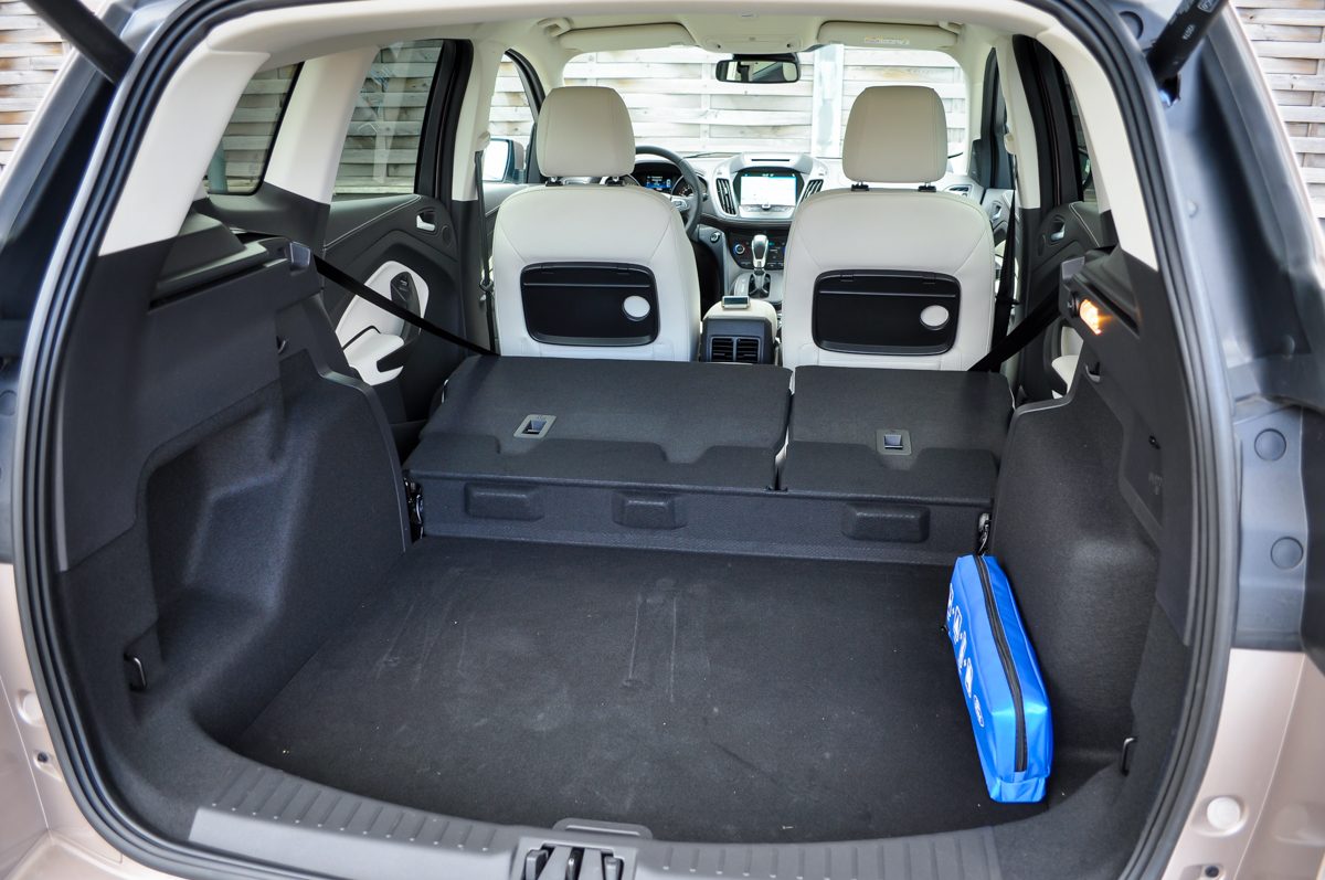 FORD KUGA