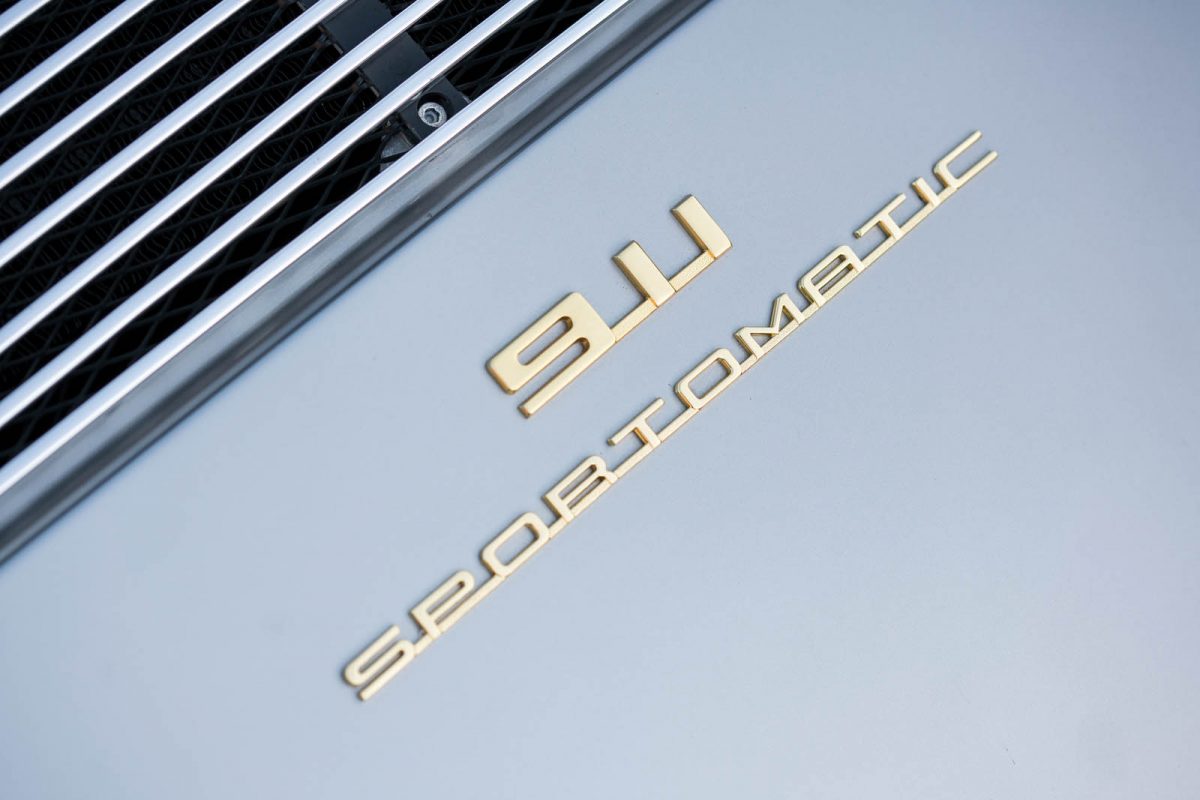 PORSCHE 911