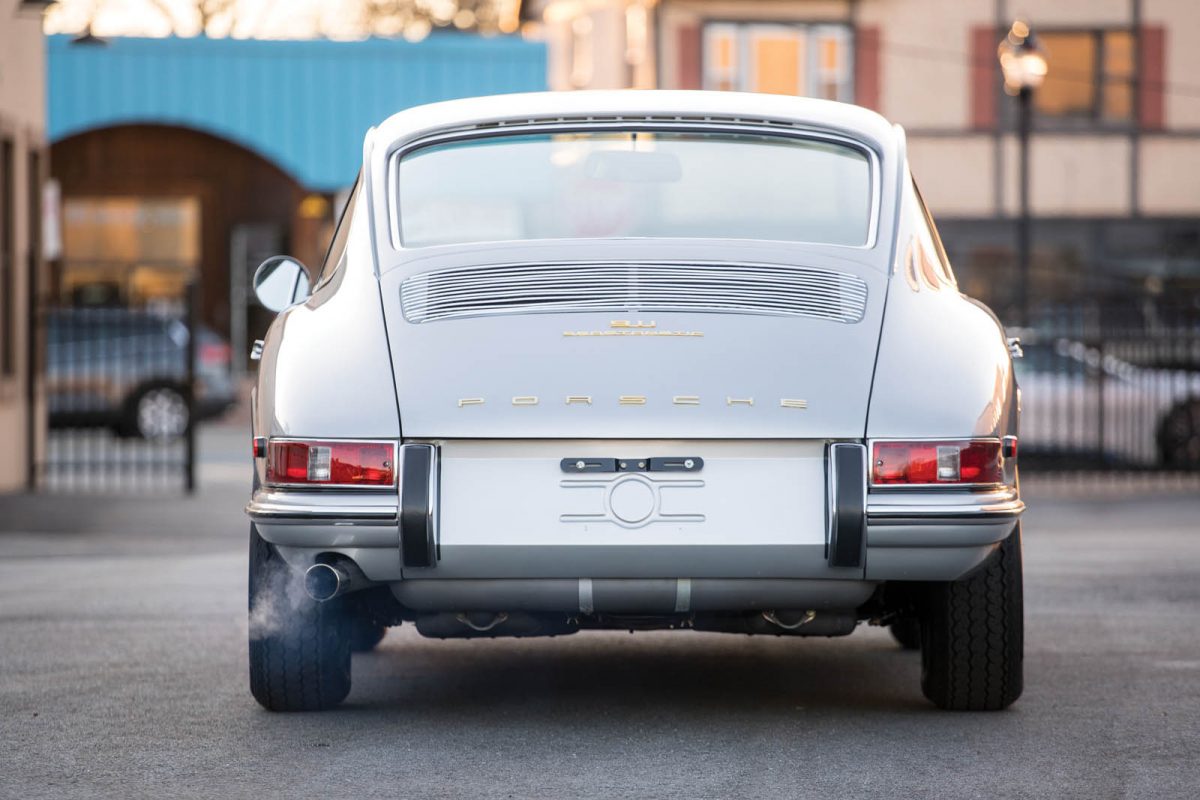 PORSCHE 911