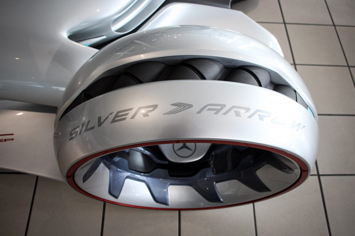 MERCEDES-BENZ