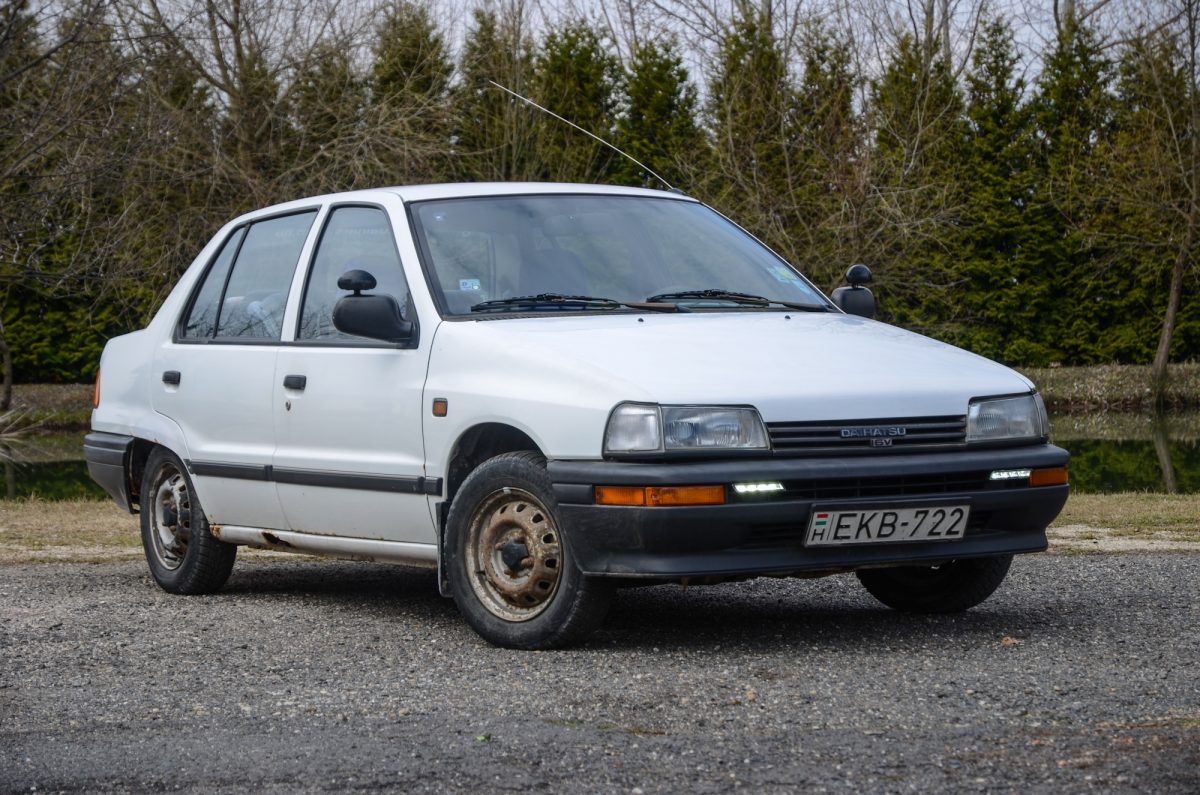 DAIHATSU CHARADE