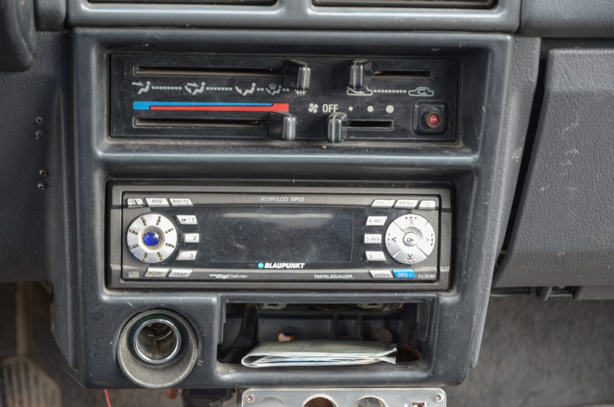 DAIHATSU CHARADE