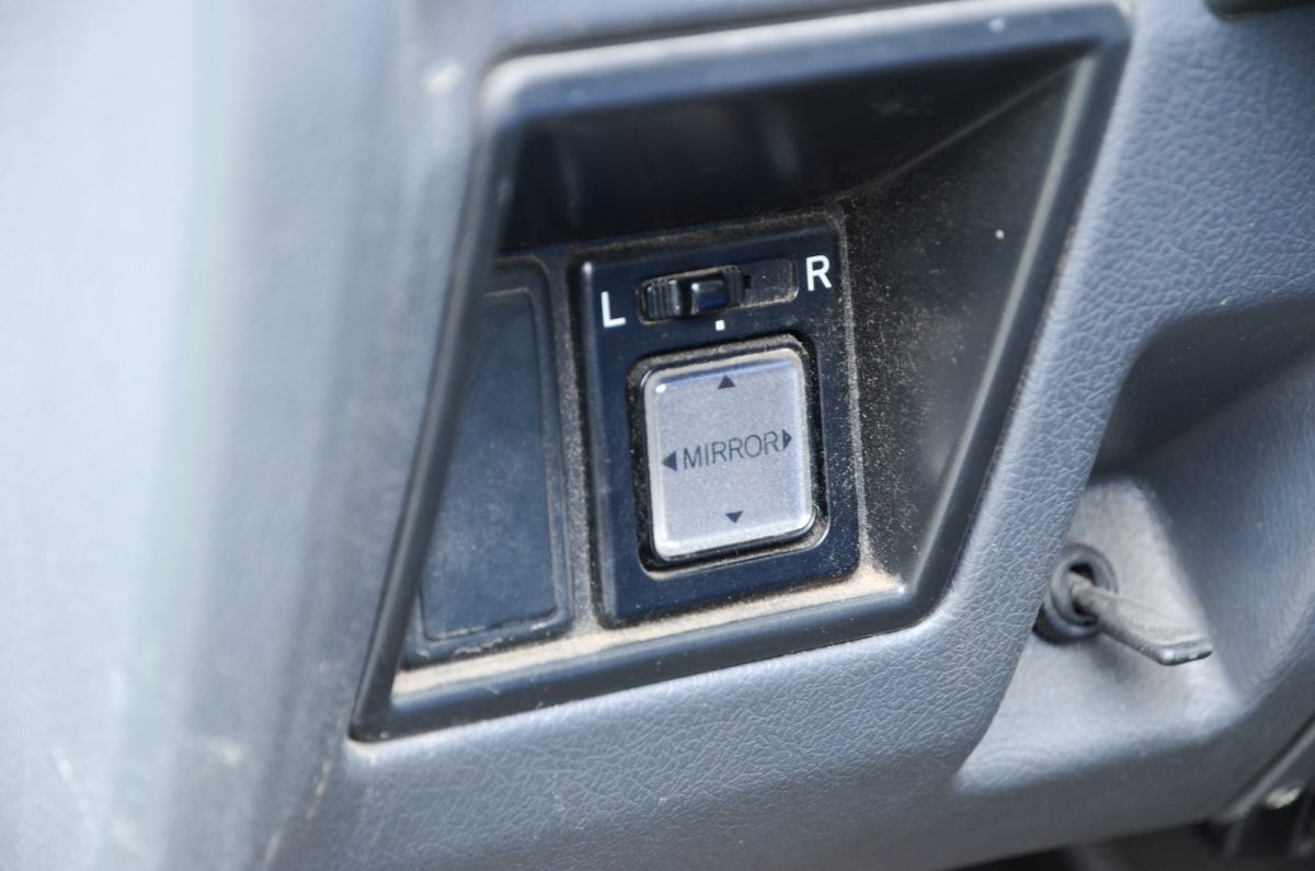 DAIHATSU CHARADE