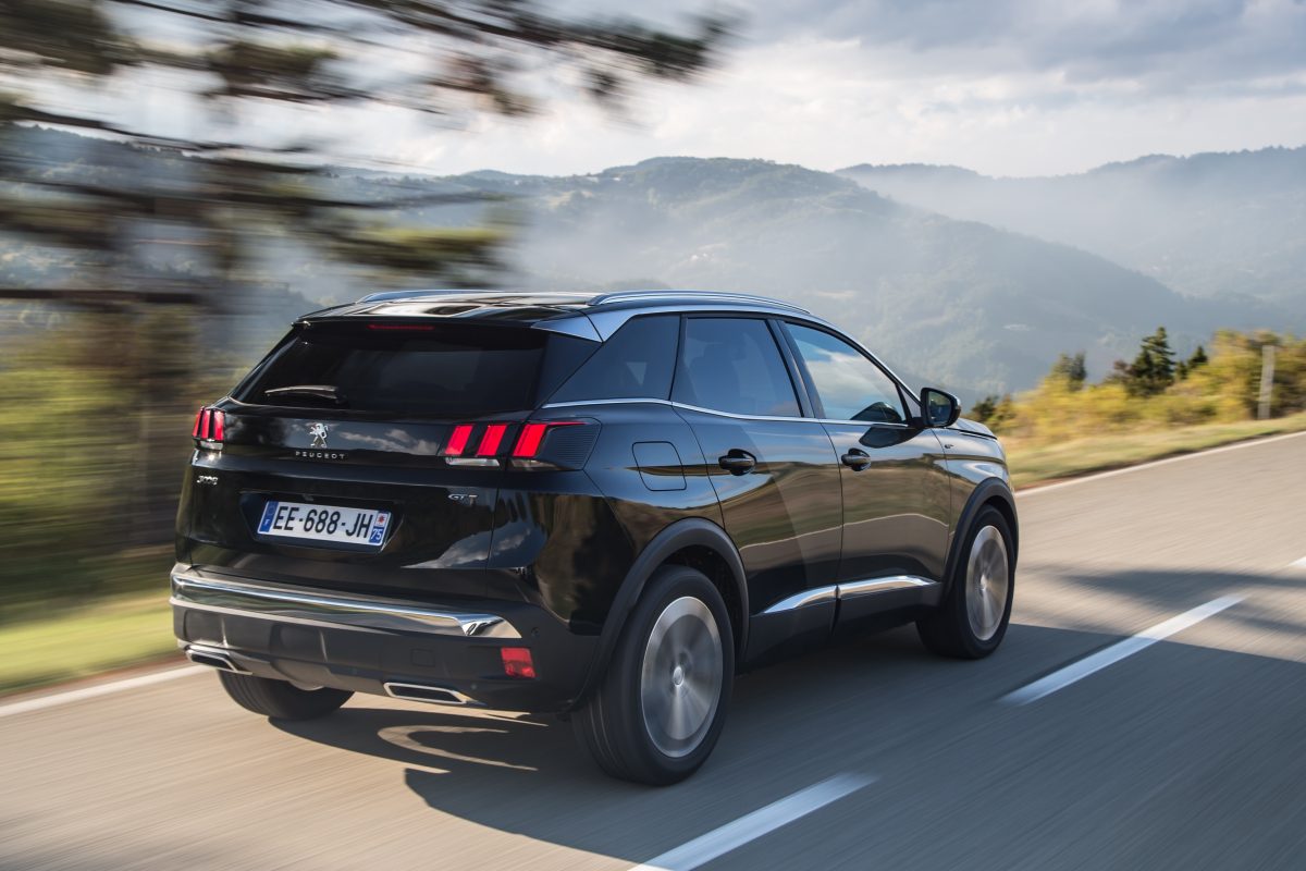 PEUGEOT 3008