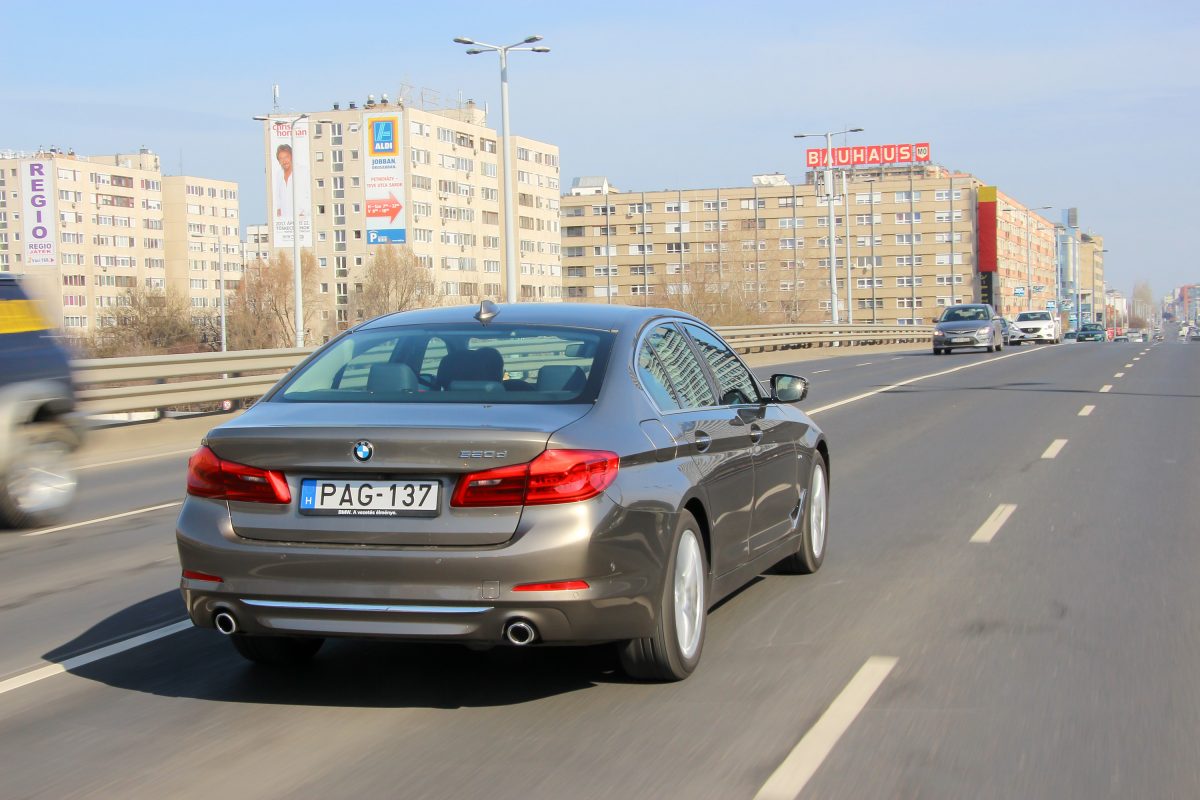BMW 5-ÖS SOROZAT
