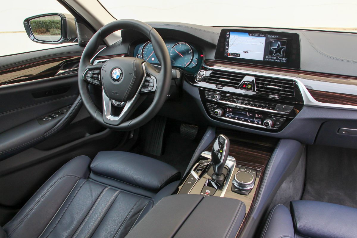 BMW 5-ÖS SOROZAT