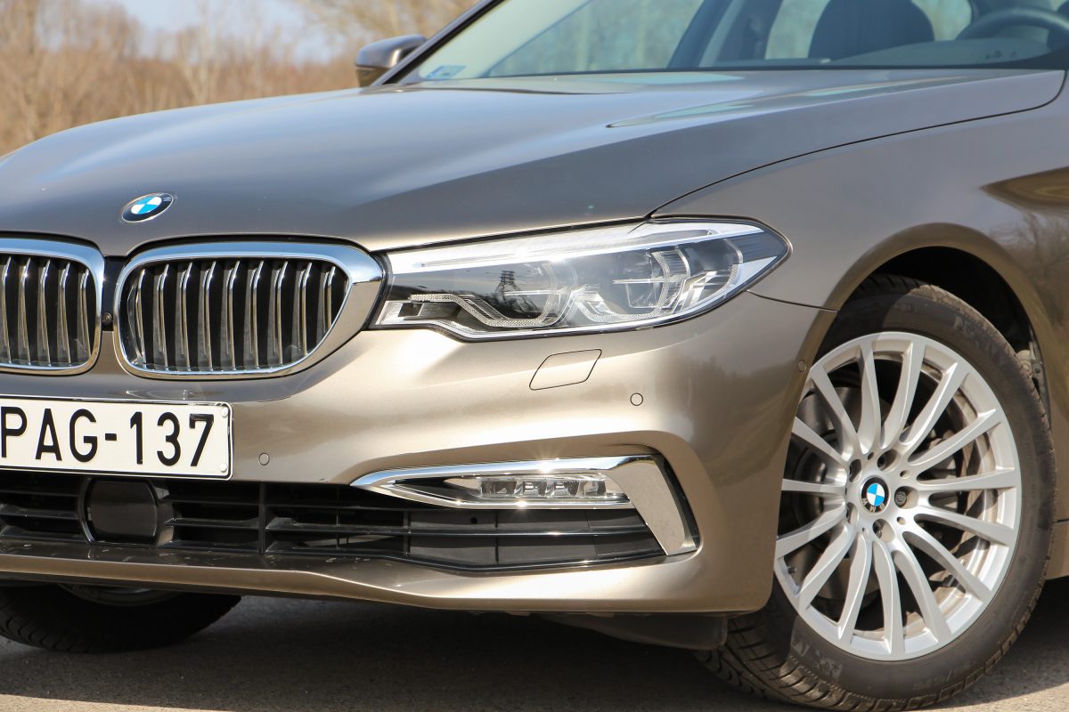 BMW 5-ÖS SOROZAT