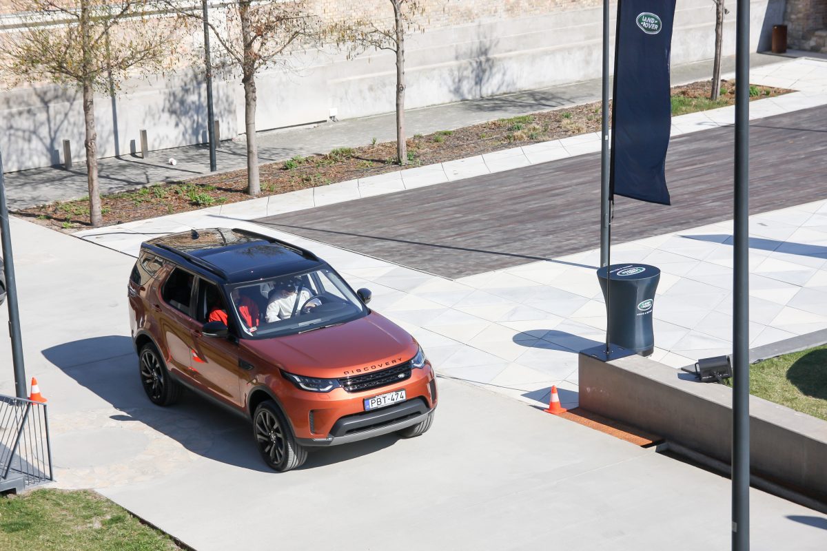 LAND ROVER