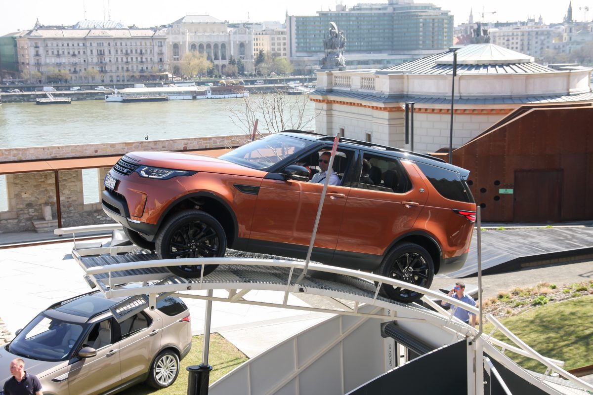 LAND ROVER