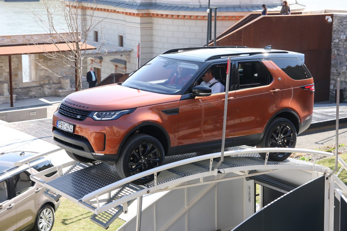 LAND ROVER