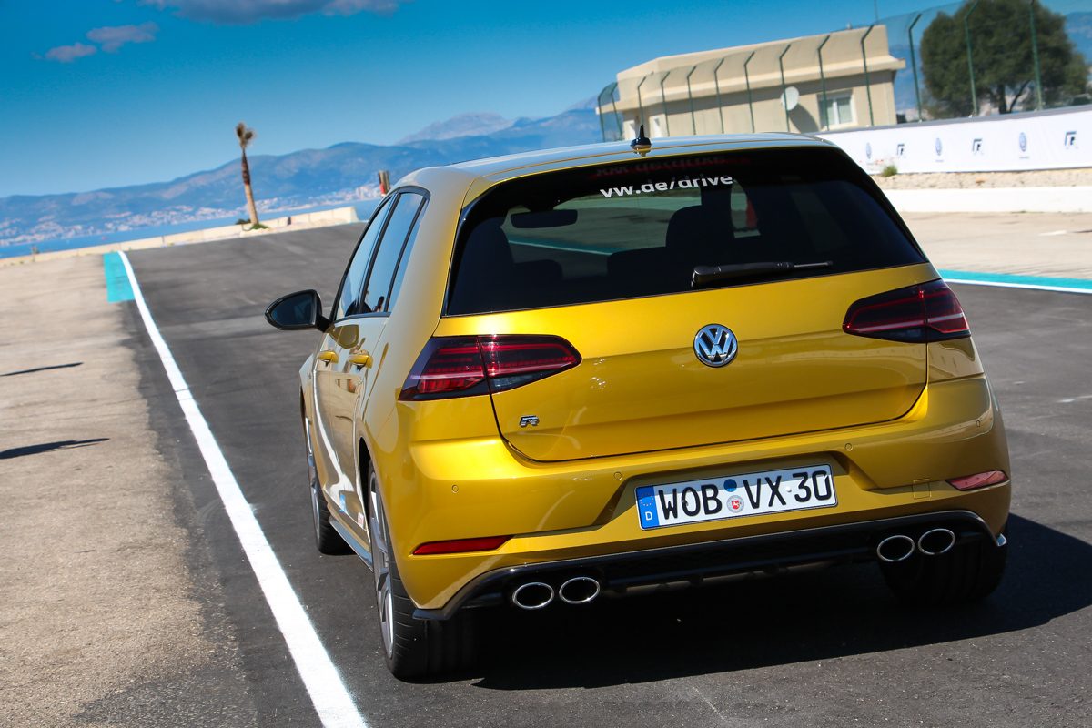 VOLKSWAGEN GOLF