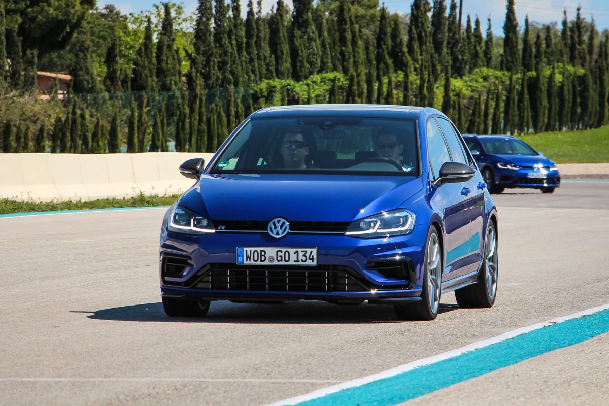 VOLKSWAGEN GOLF