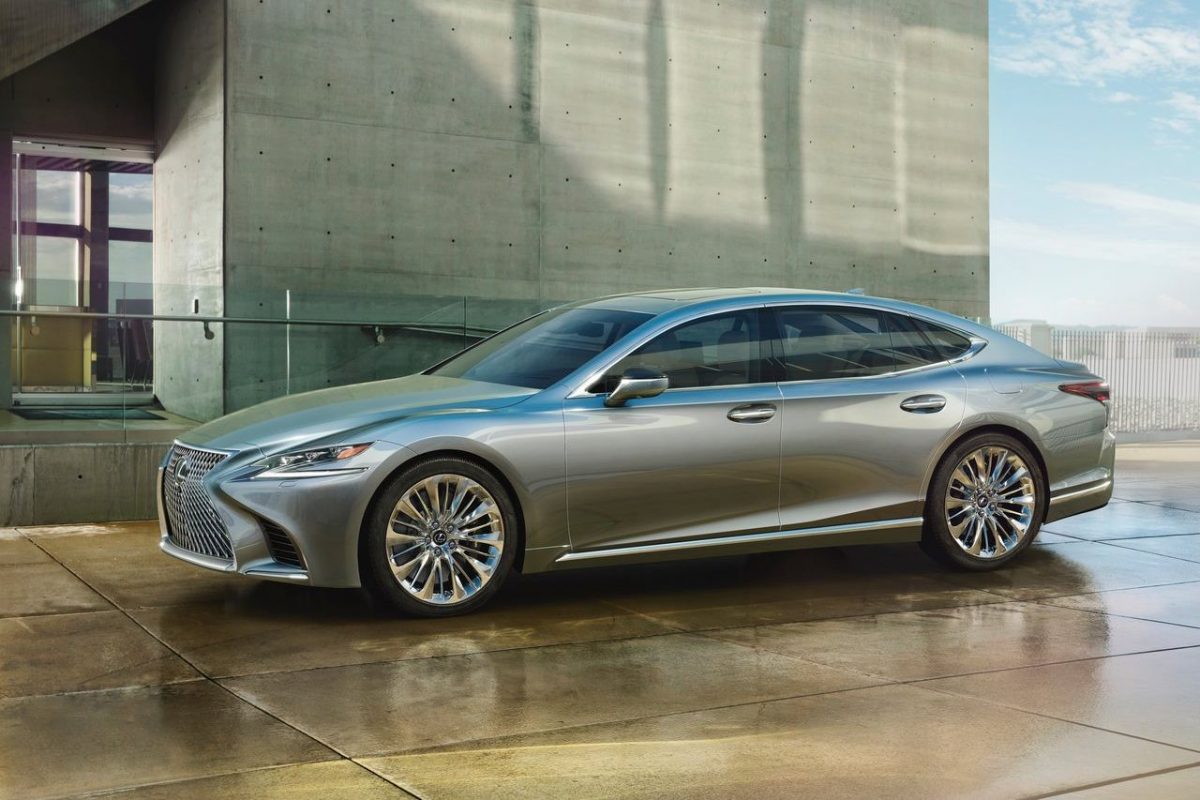 LEXUS