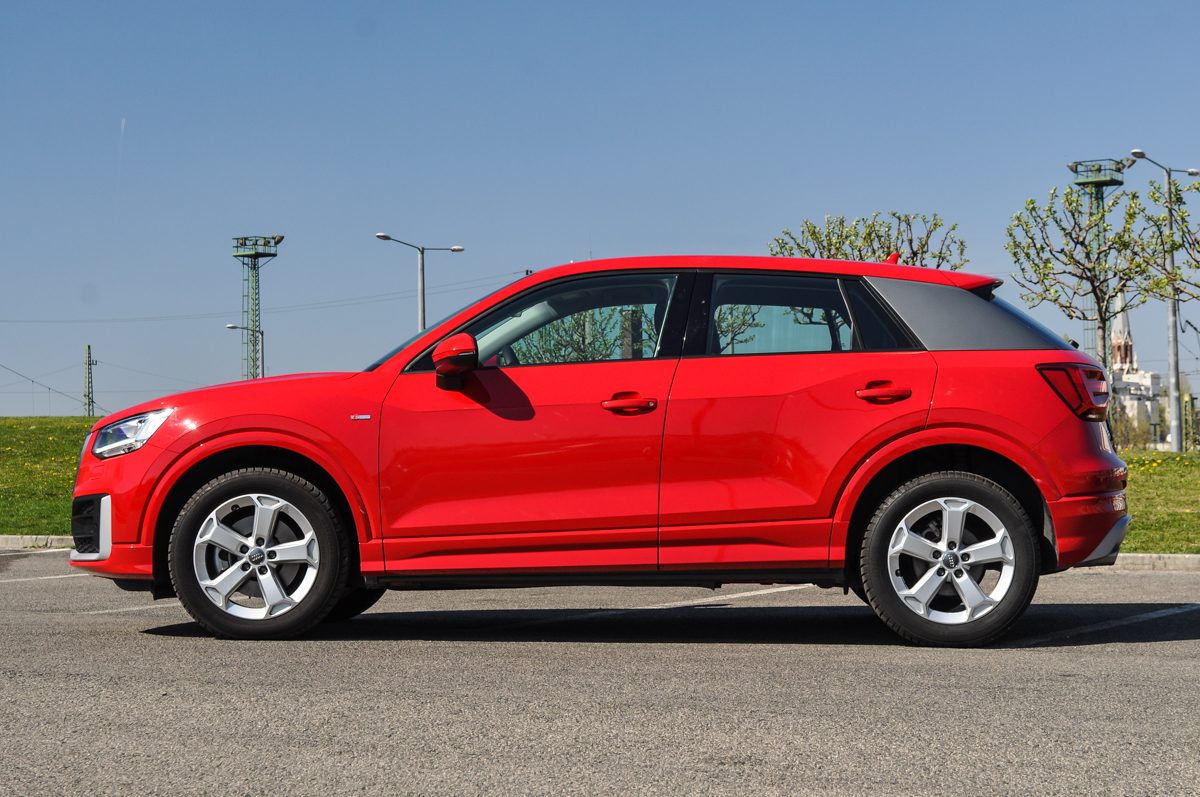 AUDI Q2