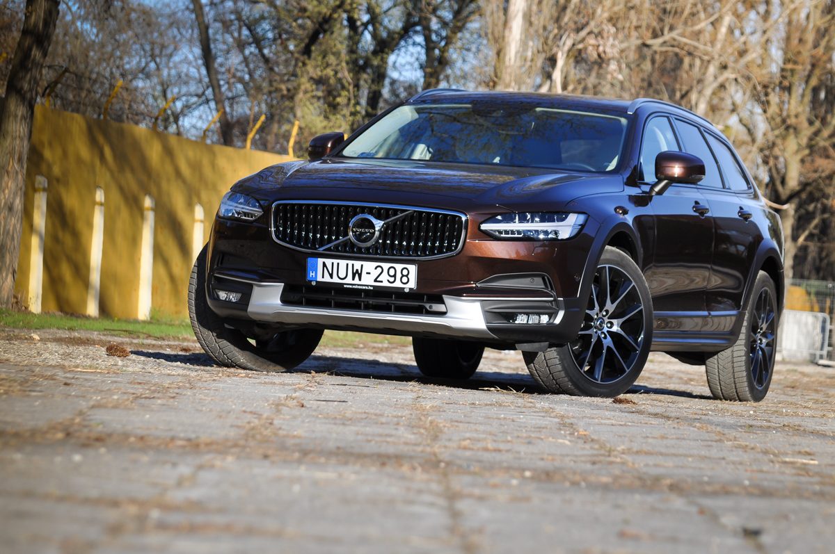 VOLVO V90