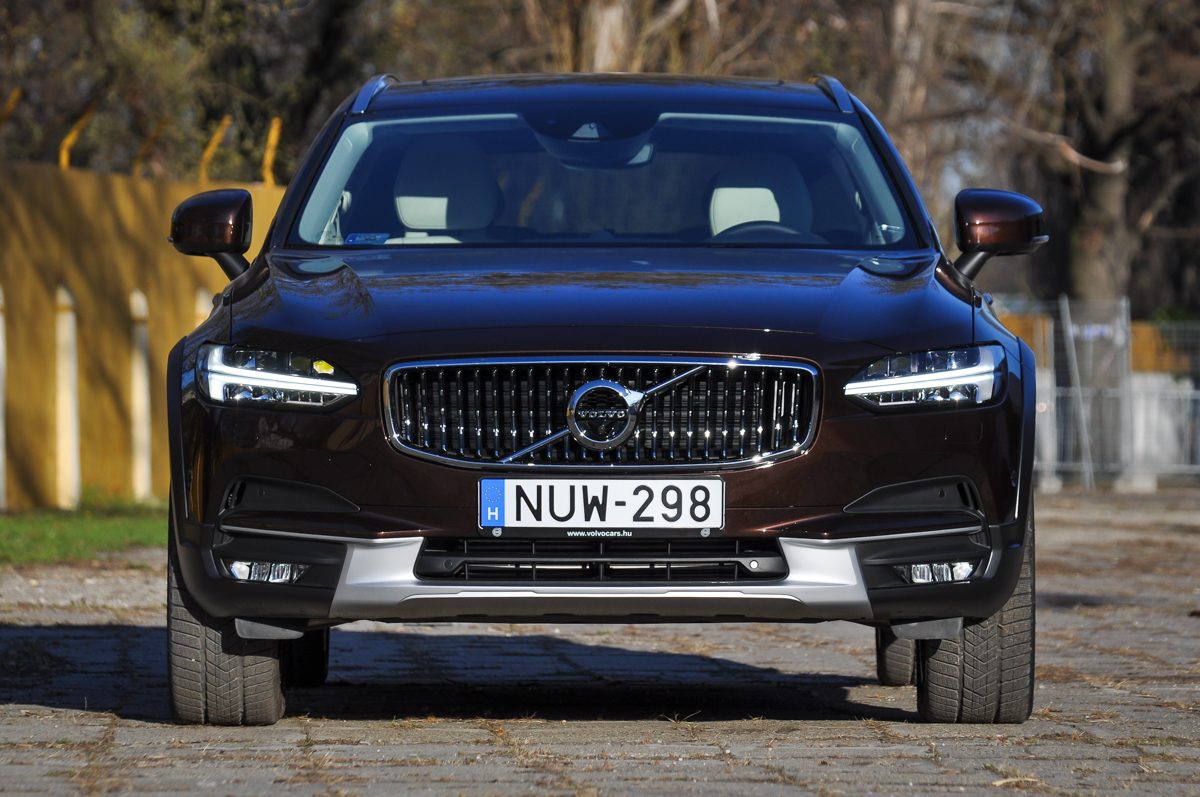 VOLVO V90