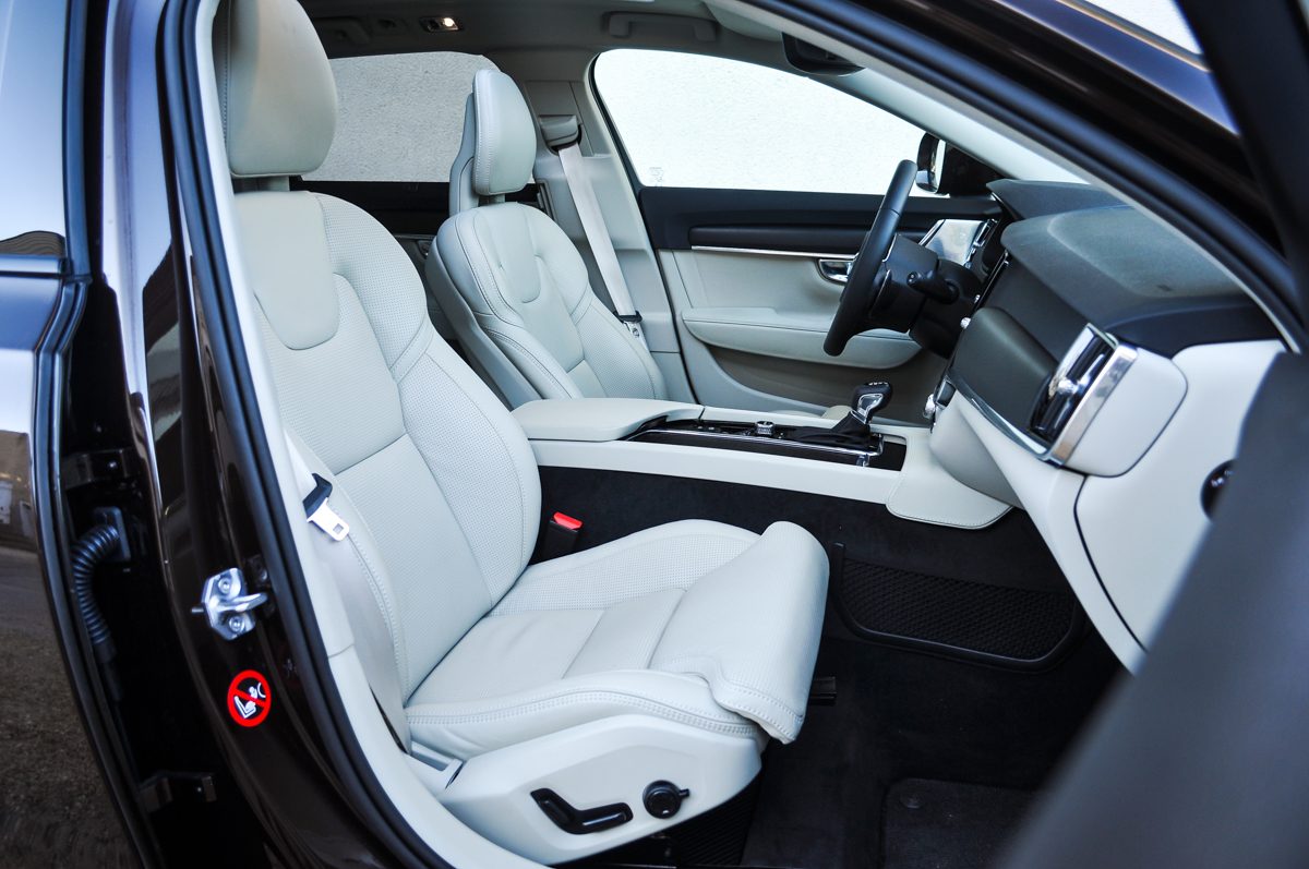 VOLVO V90