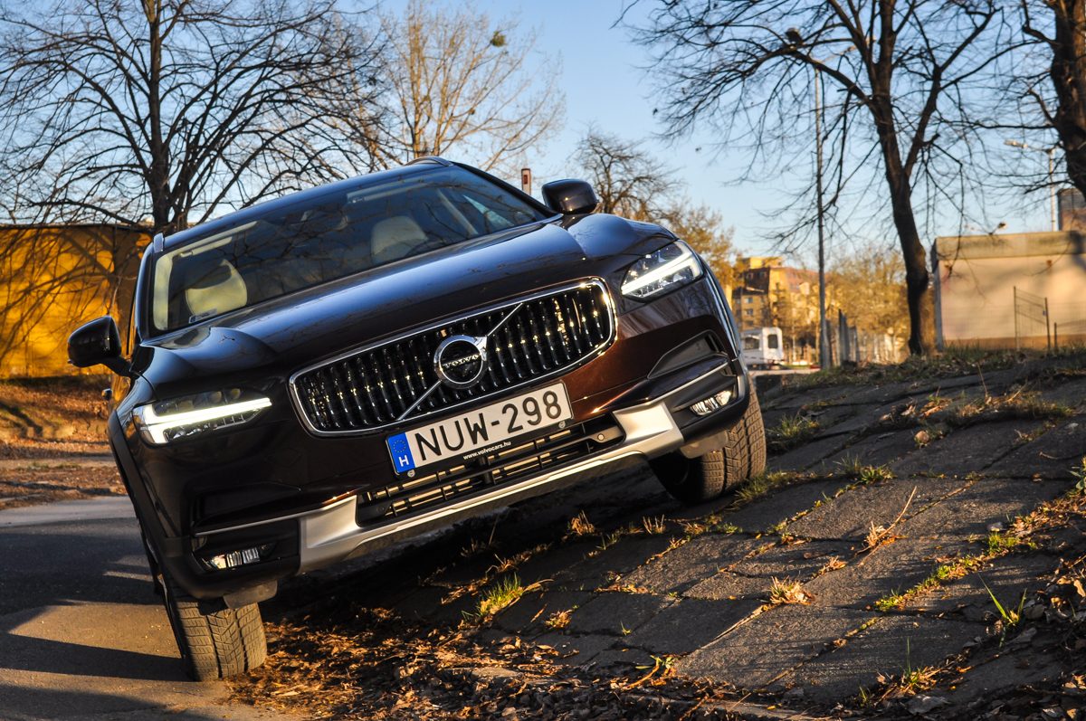 VOLVO V90
