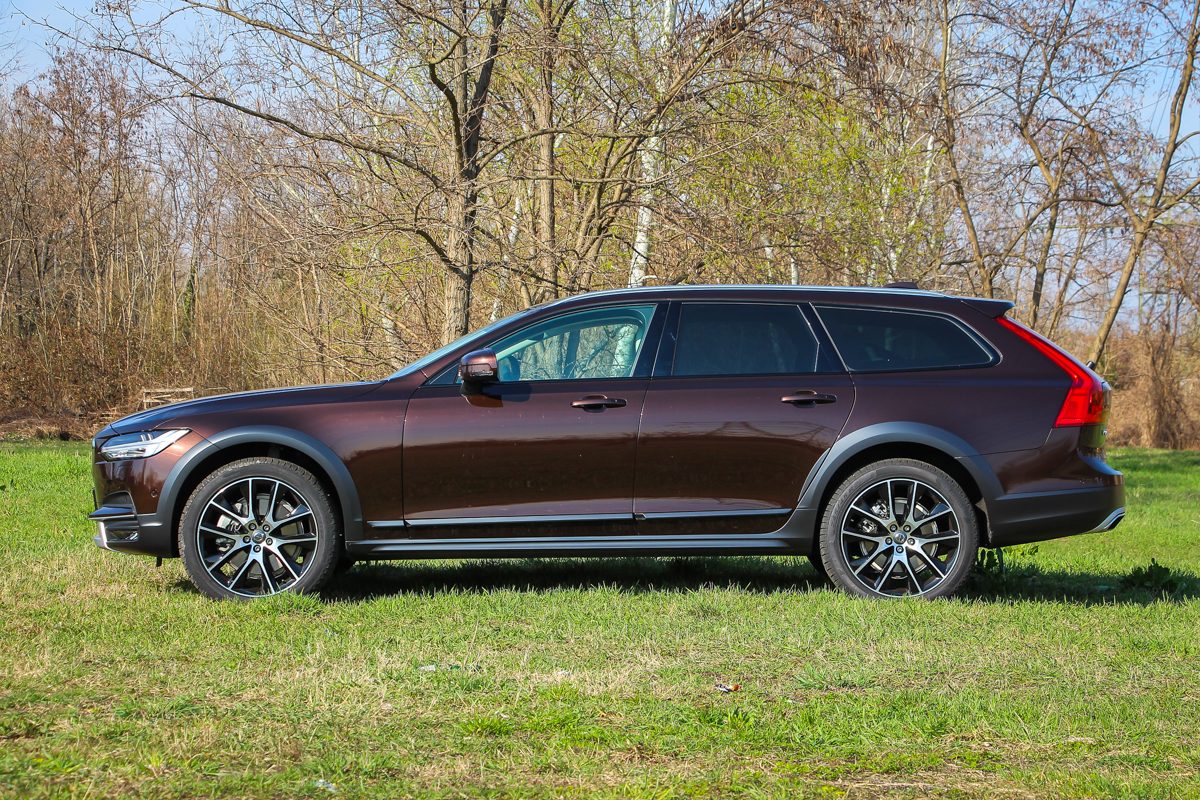 VOLVO V90