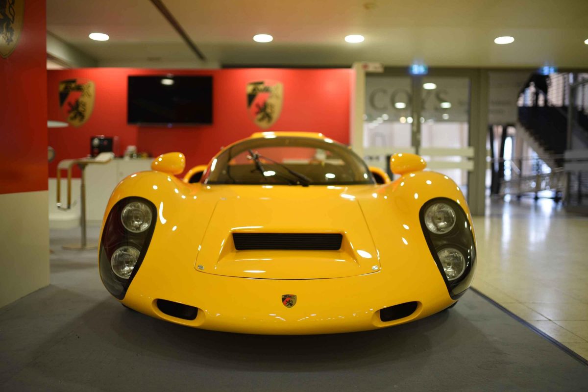 PORSCHE
