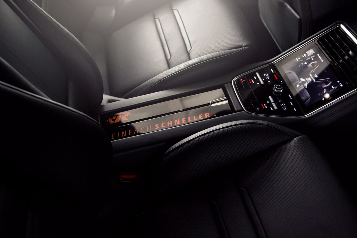 PORSCHE PANAMERA