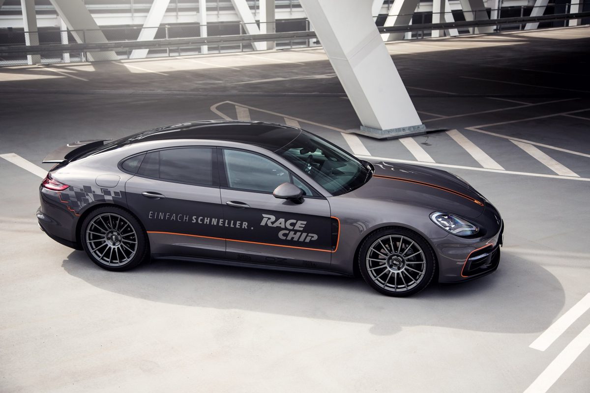 PORSCHE PANAMERA