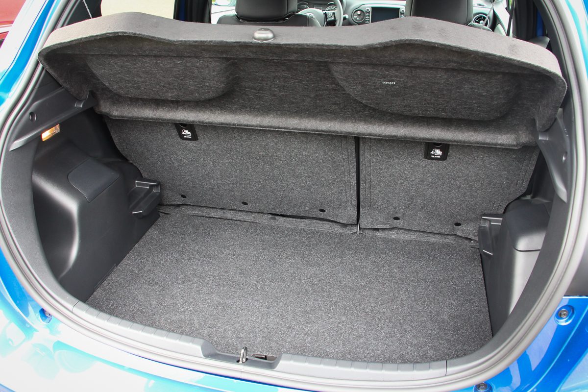 TOYOTA YARIS