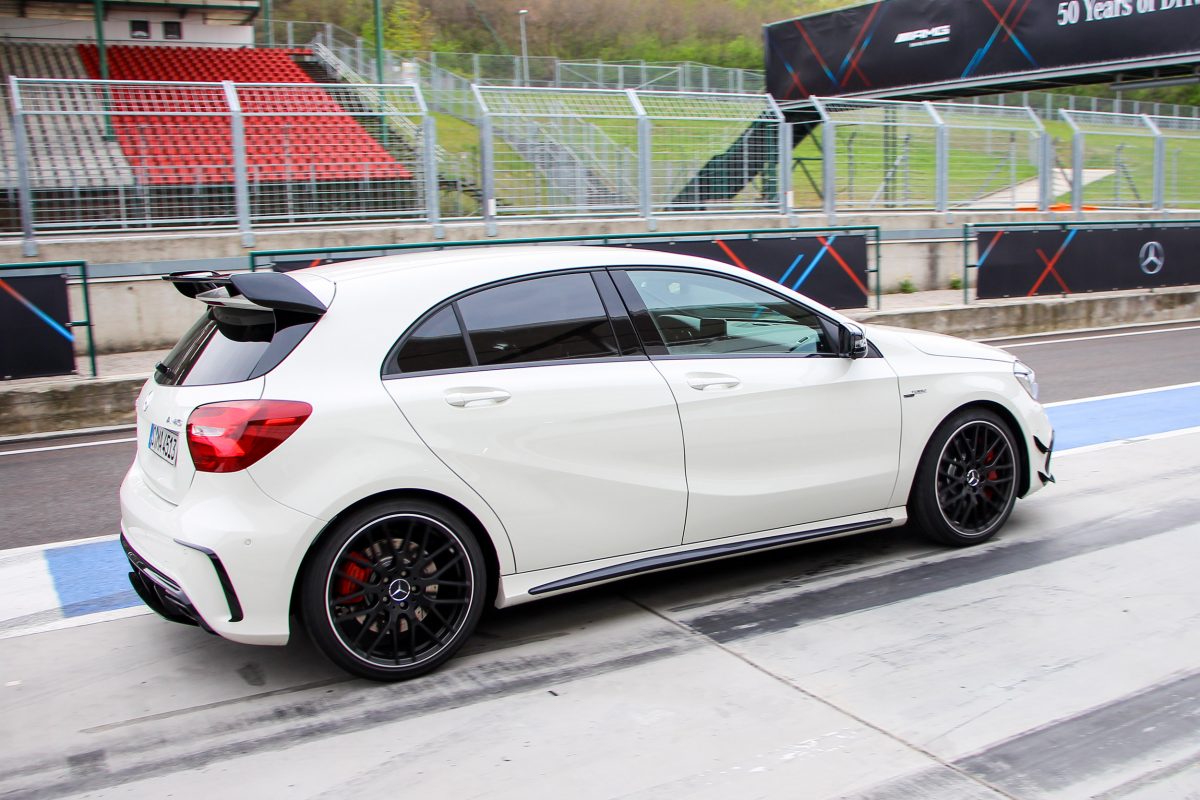MERCEDES-BENZ GLA-OSZTÁLY