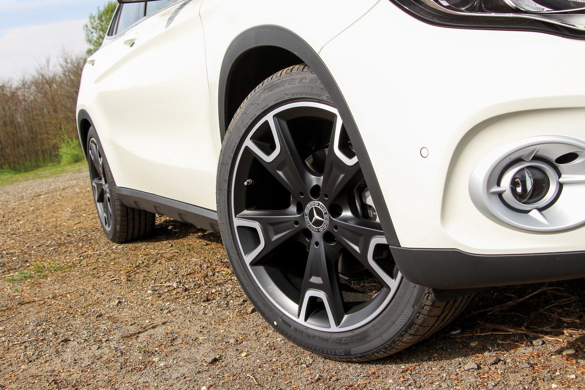 MERCEDES-BENZ GLA-OSZTÁLY