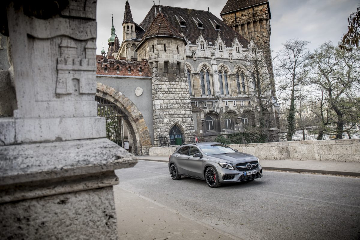 MERCEDES-BENZ GLA-OSZTÁLY