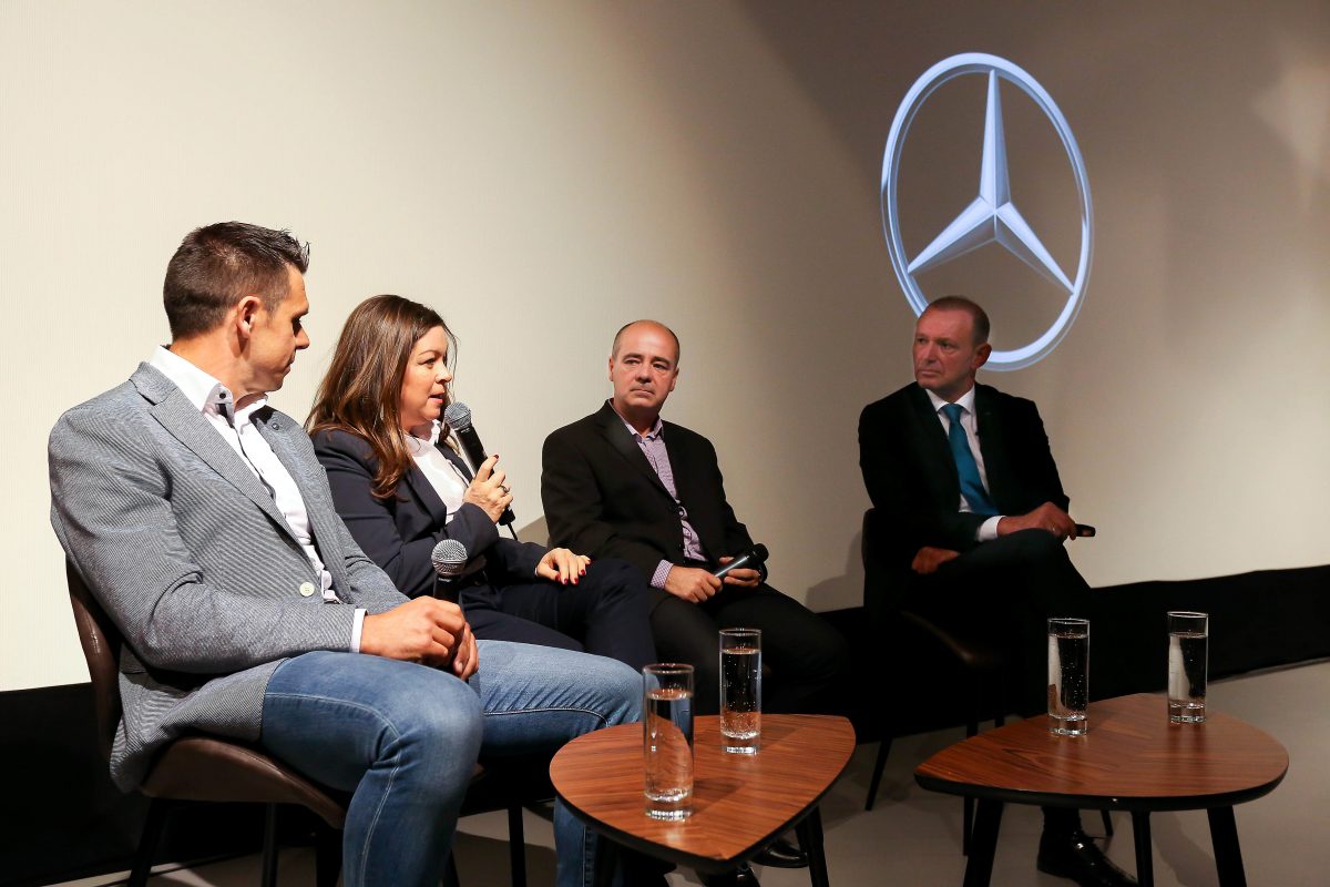 MERCEDES-BENZ