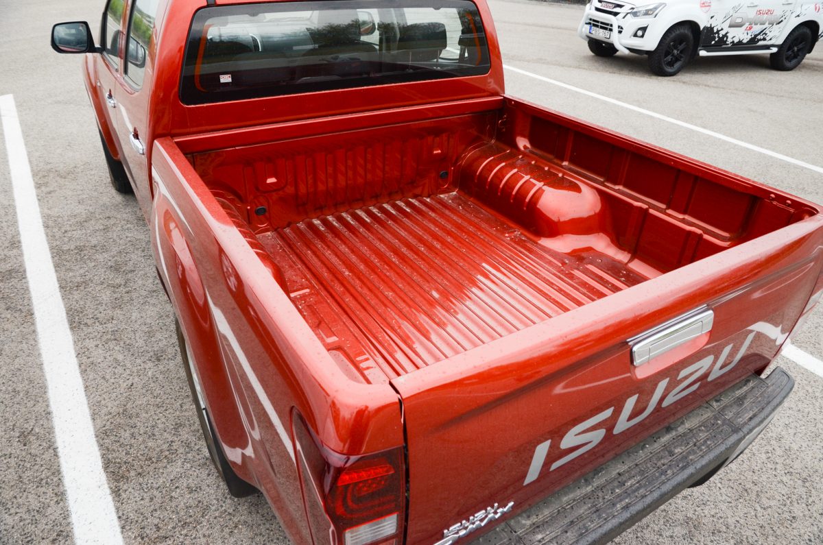 ISUZU D-MAX