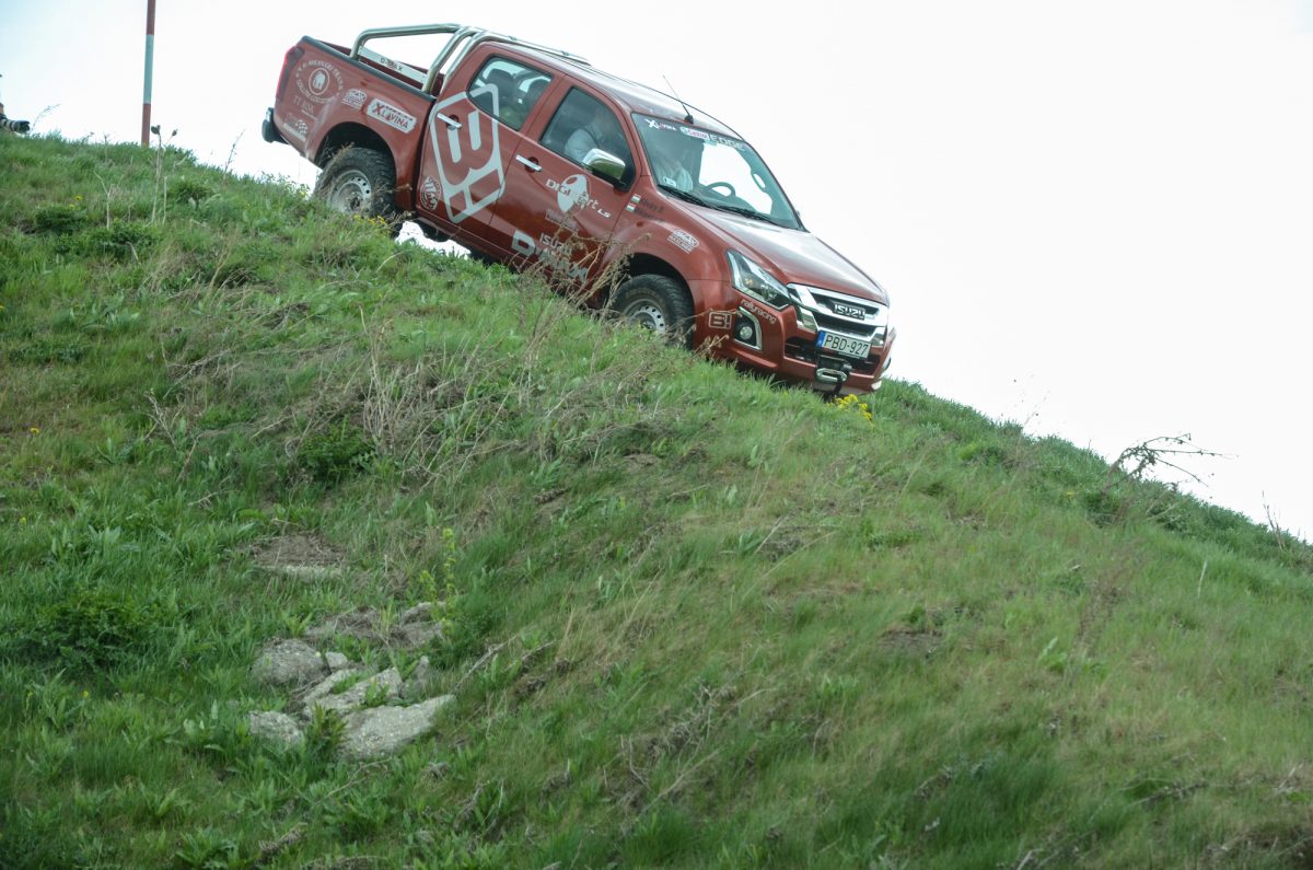 ISUZU D-MAX