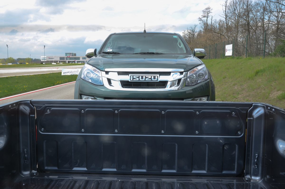 ISUZU D-MAX
