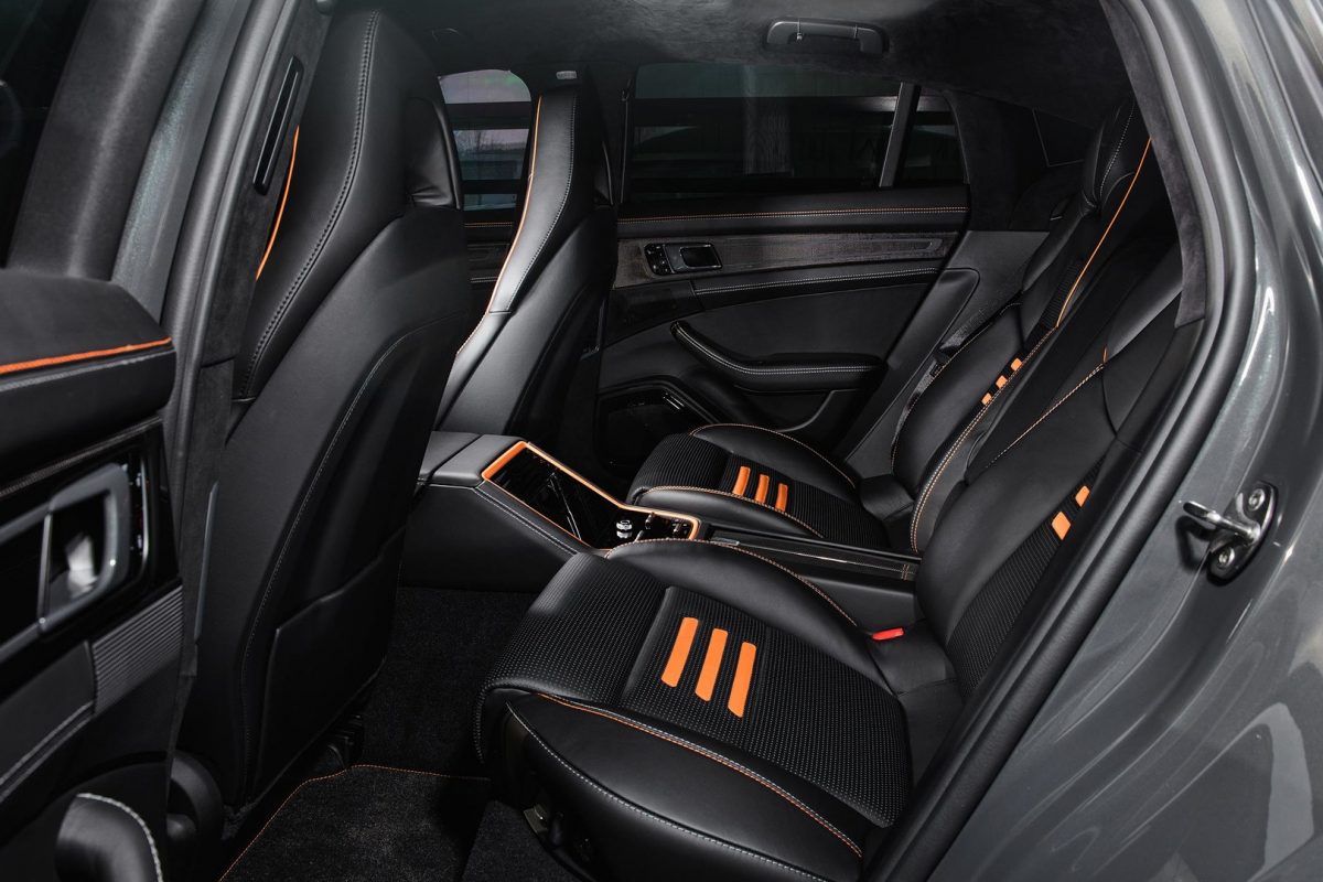 PORSCHE PANAMERA