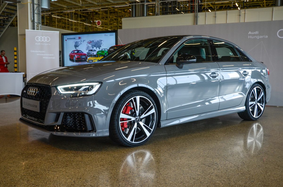 AUDI