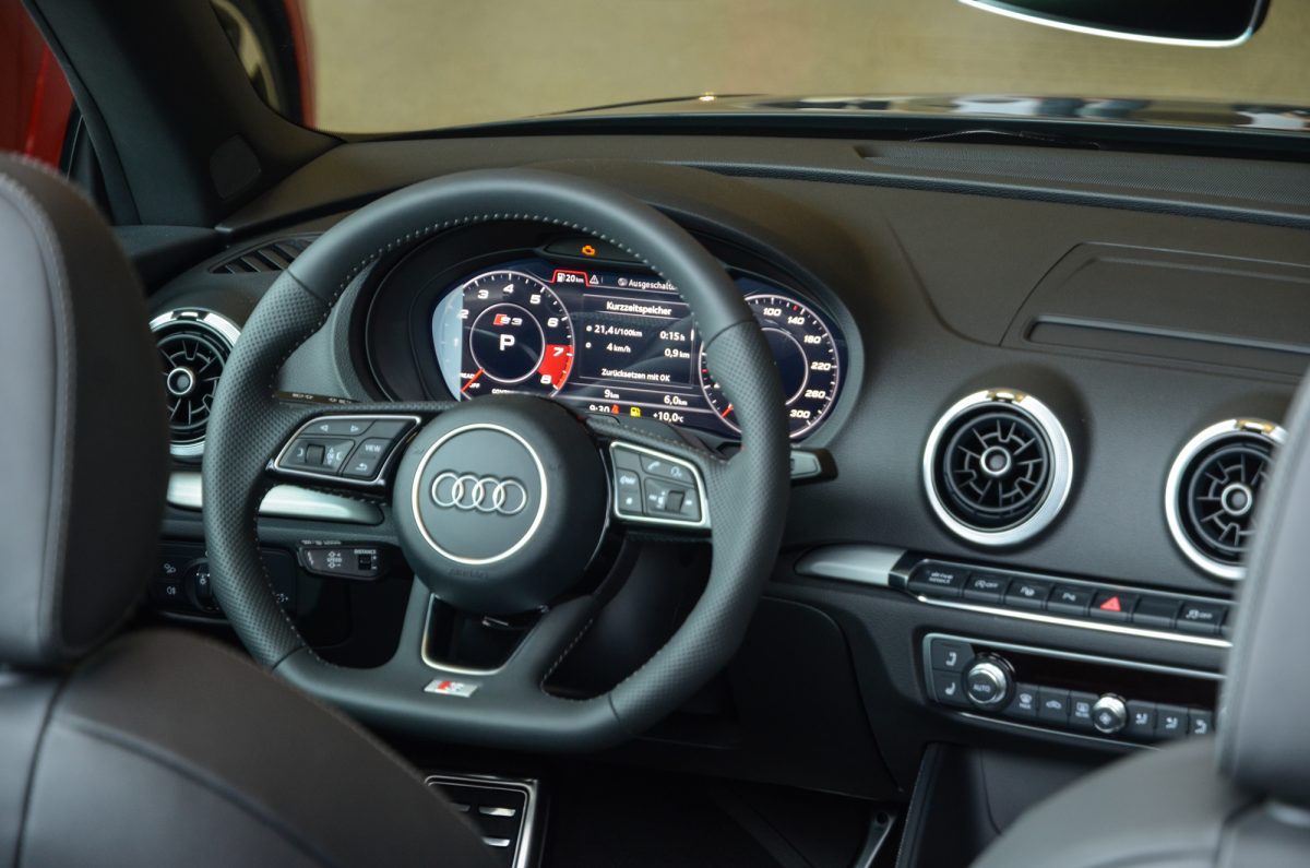 AUDI
