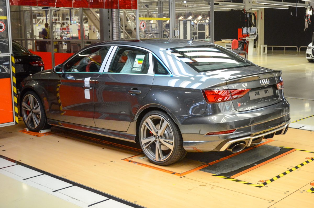 AUDI