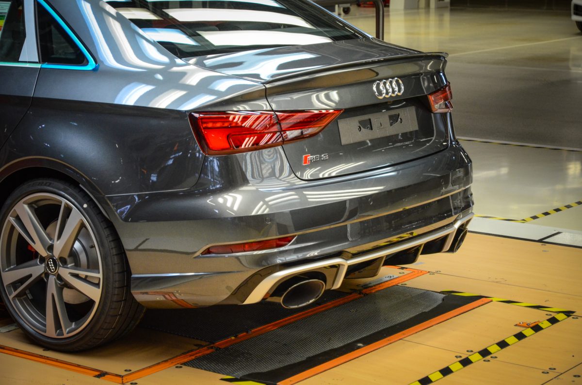 AUDI