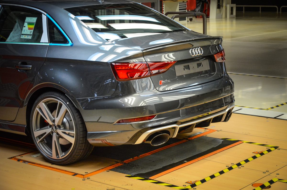 AUDI